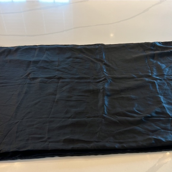 Velvet and satin reversible shawl/wrap - Picture 4 of 5